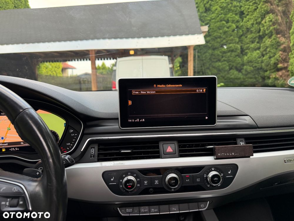 Audi A4 Avant 2.0 TDI Quattro S tronic - 38