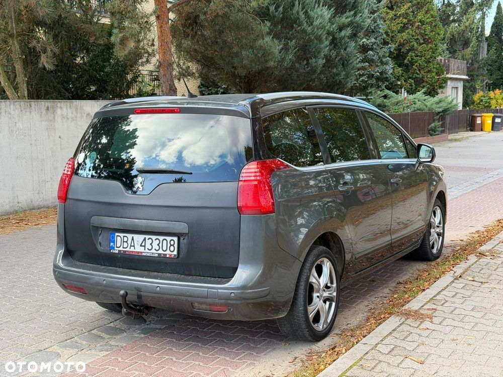 Peugeot 5008 2010 photo 5