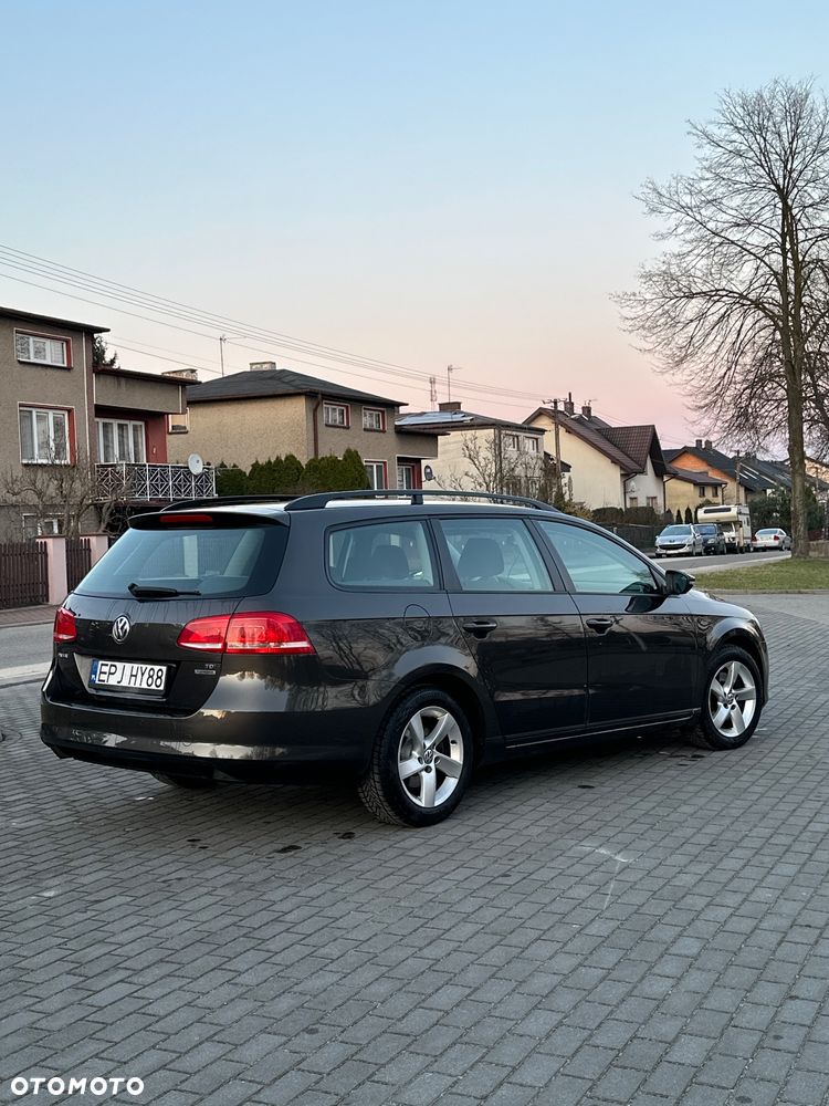 Volkswagen Passat 1.6 TDI Trendline - 8