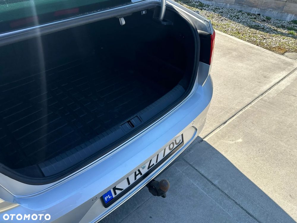 Volkswagen Passat - 9