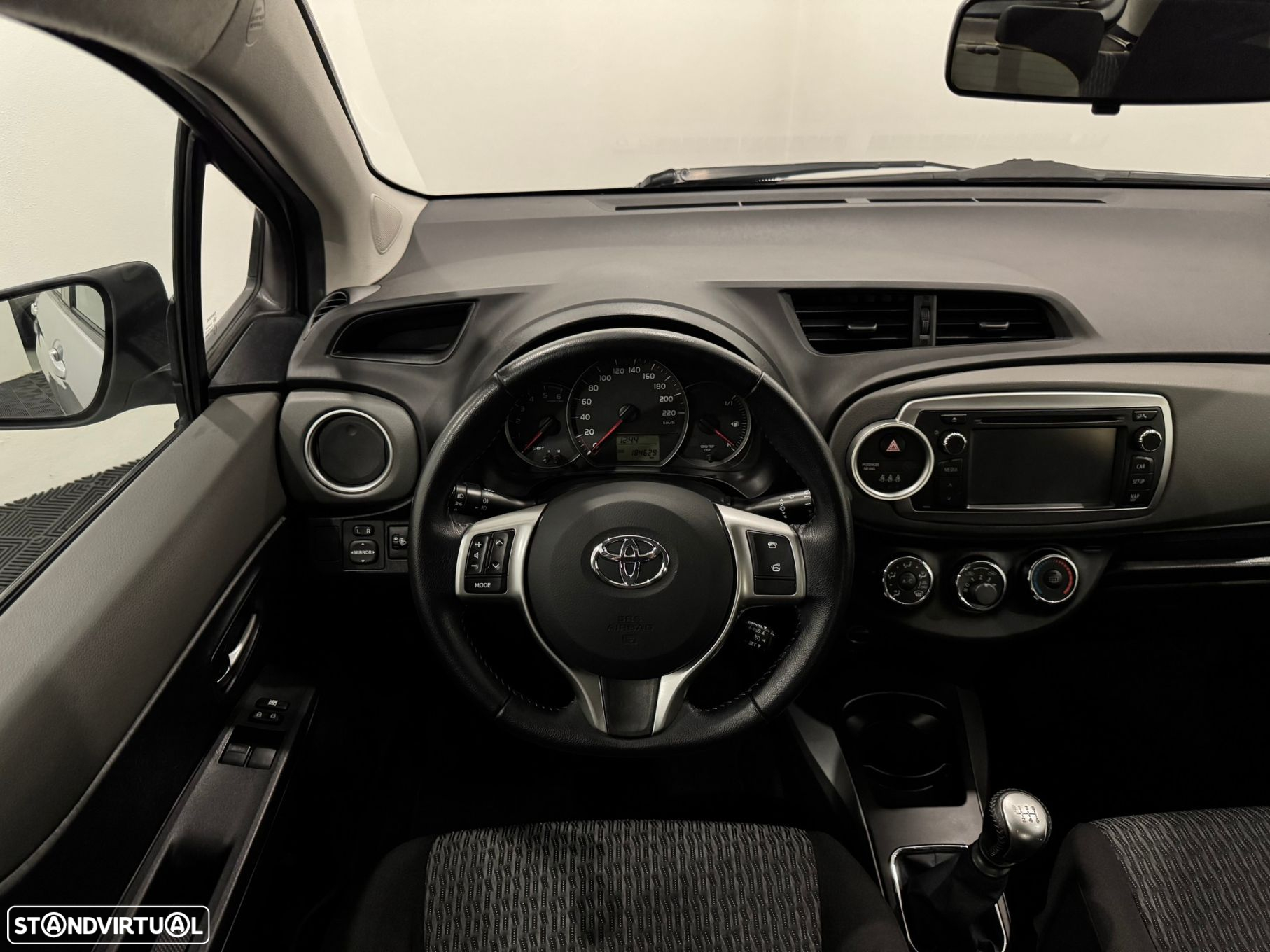 Toyota Yaris 1.4 D-4D ACtive+AC - 8