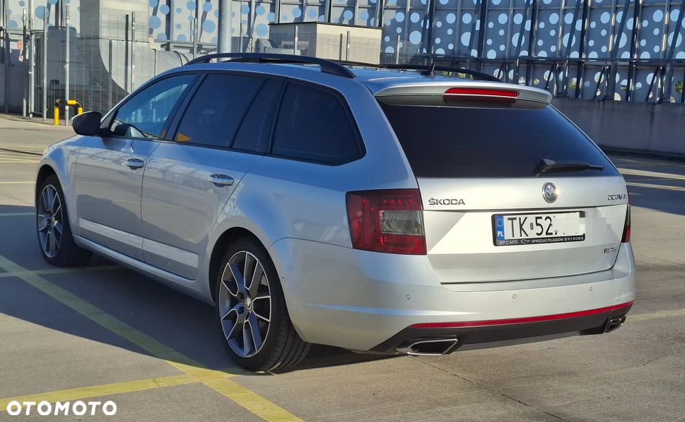 Skoda Octavia 2.0 TSI RS - 25