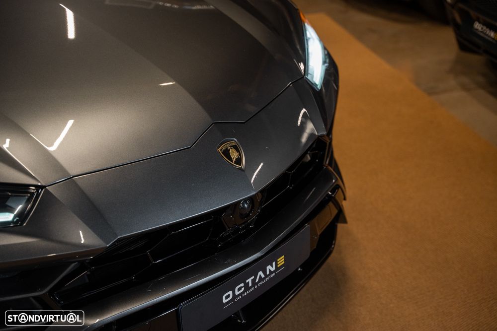 Lamborghini Urus 4.0 V8 - 8