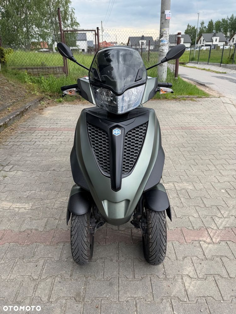 Piaggio MP-3 - 6