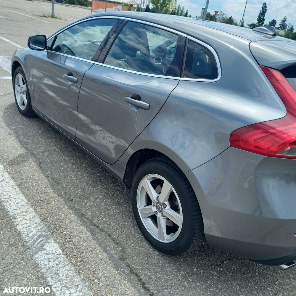 Volvo V40 D4 VEA Momentum - 7