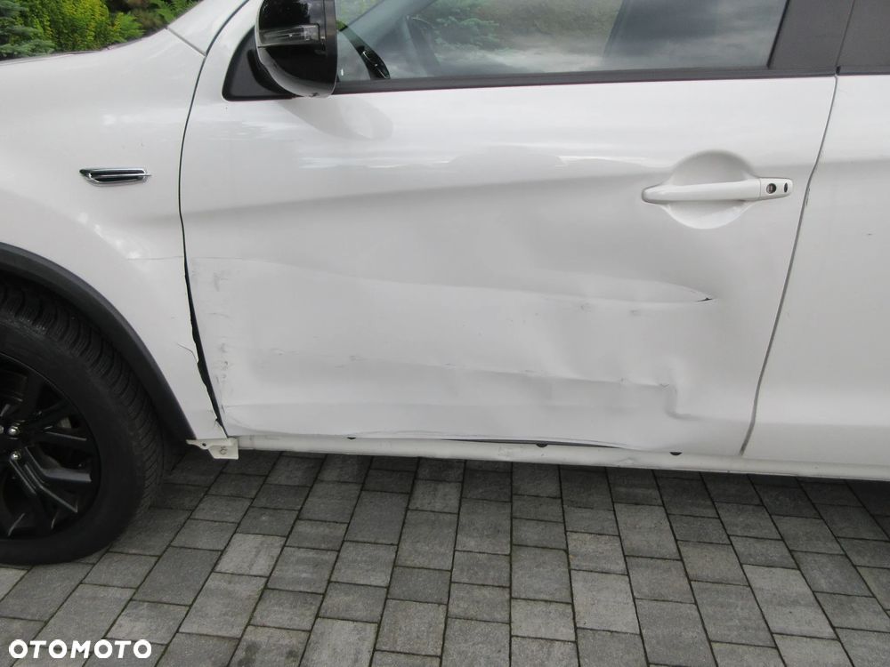 Mitsubishi ASX 1.6 Black Edition - 10