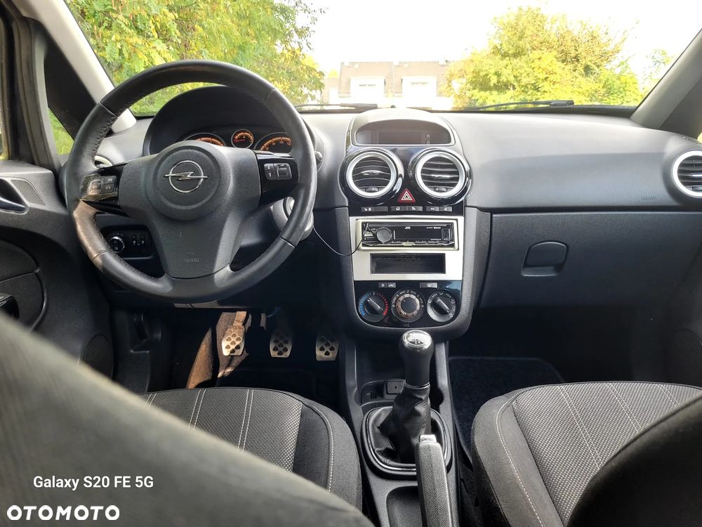 Opel Corsa - 8