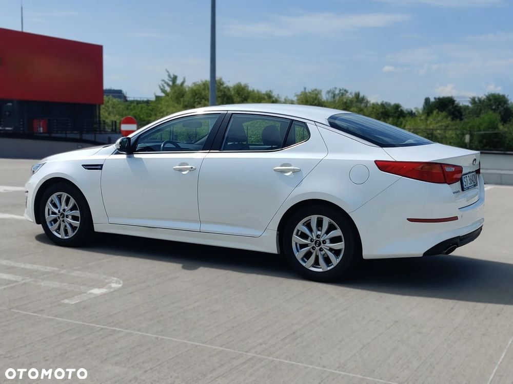 Kia Optima - 32