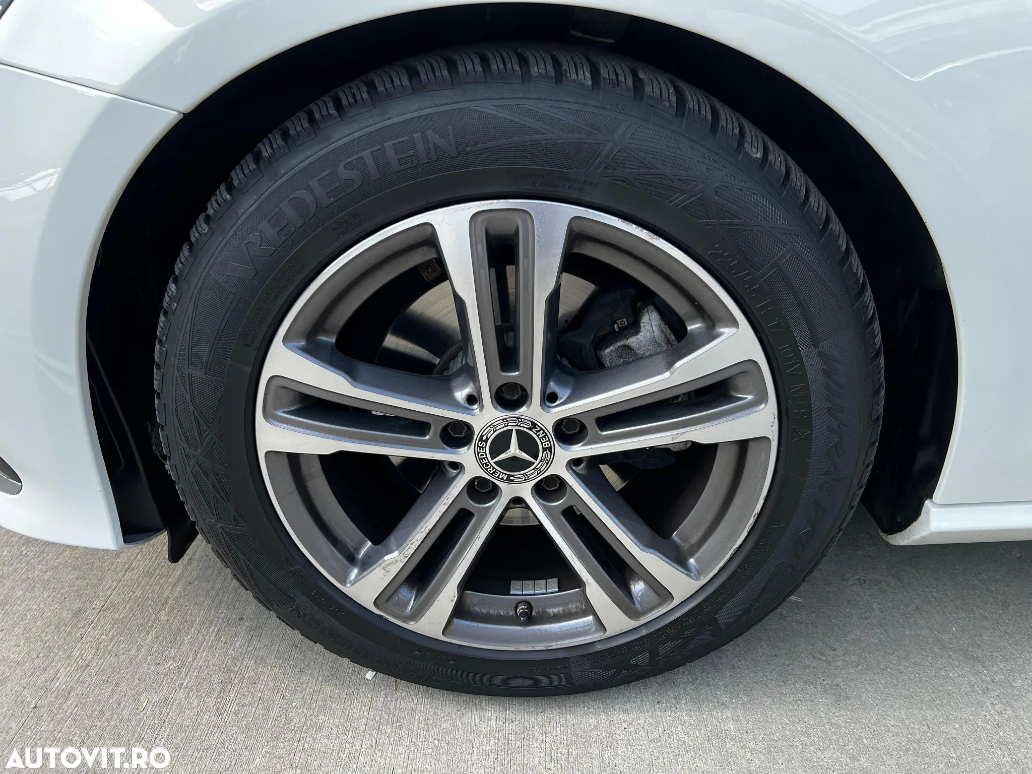 Mercedes-Benz E 220 d T 9G-TRONIC Avantgarde - 10