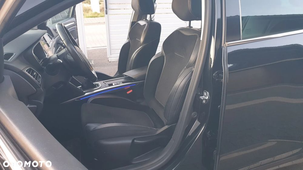 Renault Megane TCe 140 GPF BOSE EDITION - 19
