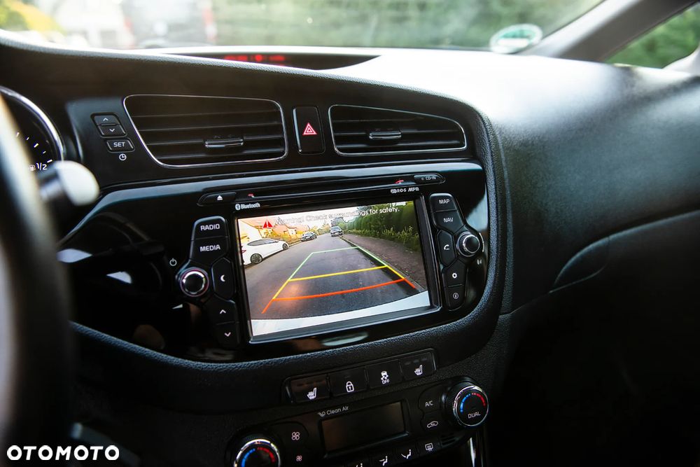 Kia Ceed 1.4 CVVT Vision - 23