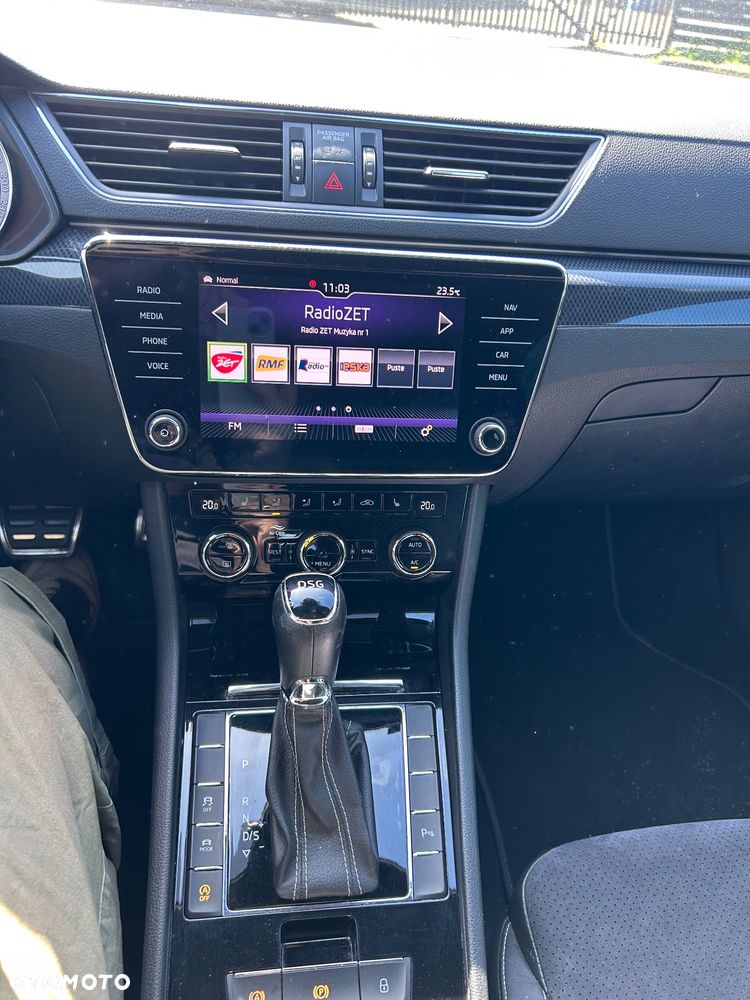Skoda Superb 2.0 TDI DSG Sportline - 21