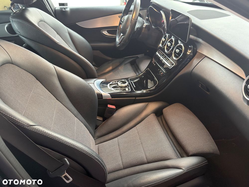 Mercedes-Benz Klasa C 180 Business Edition 9G-TRONIC - 15