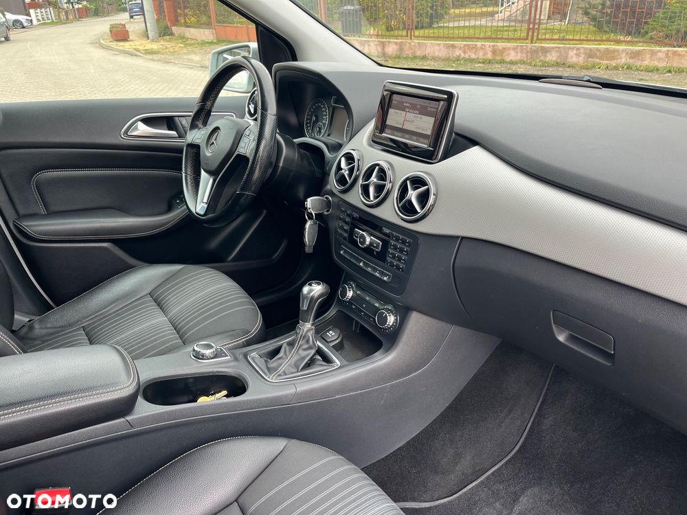 Mercedes-Benz Klasa B 180 CDI (BlueEFFICIENCY) - 9