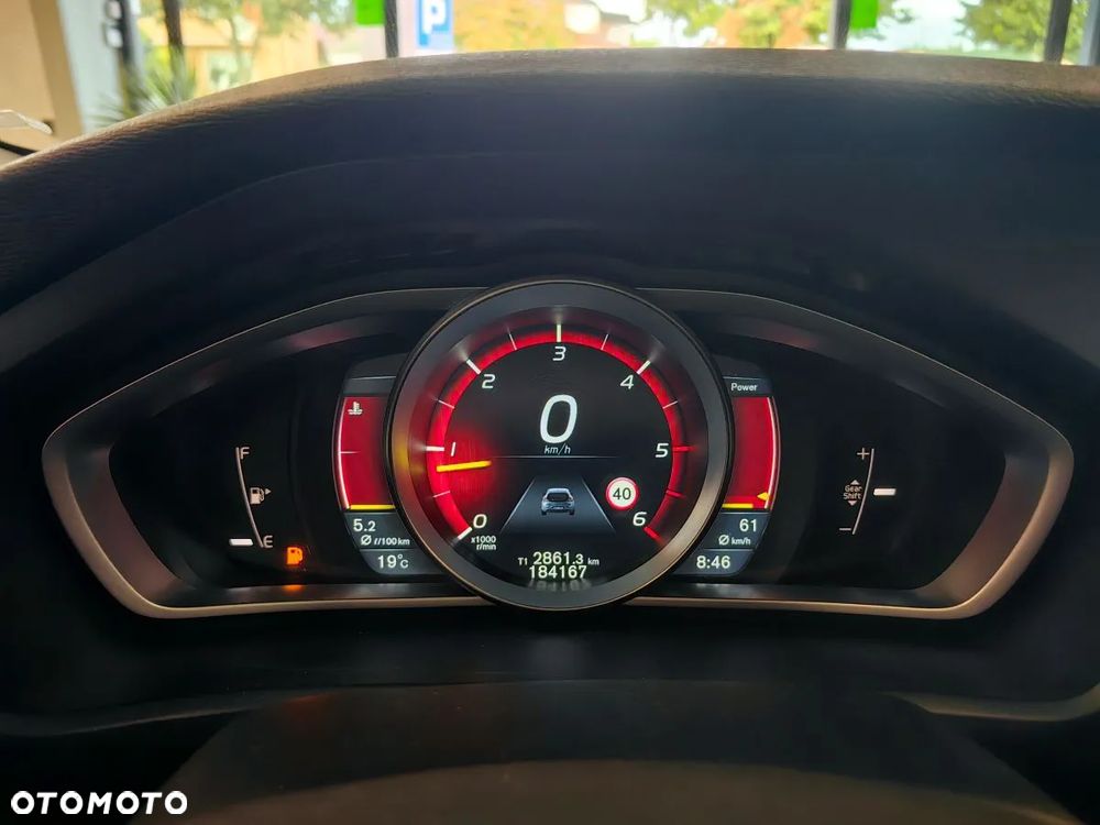 Volvo V40 D3 Summum - 16