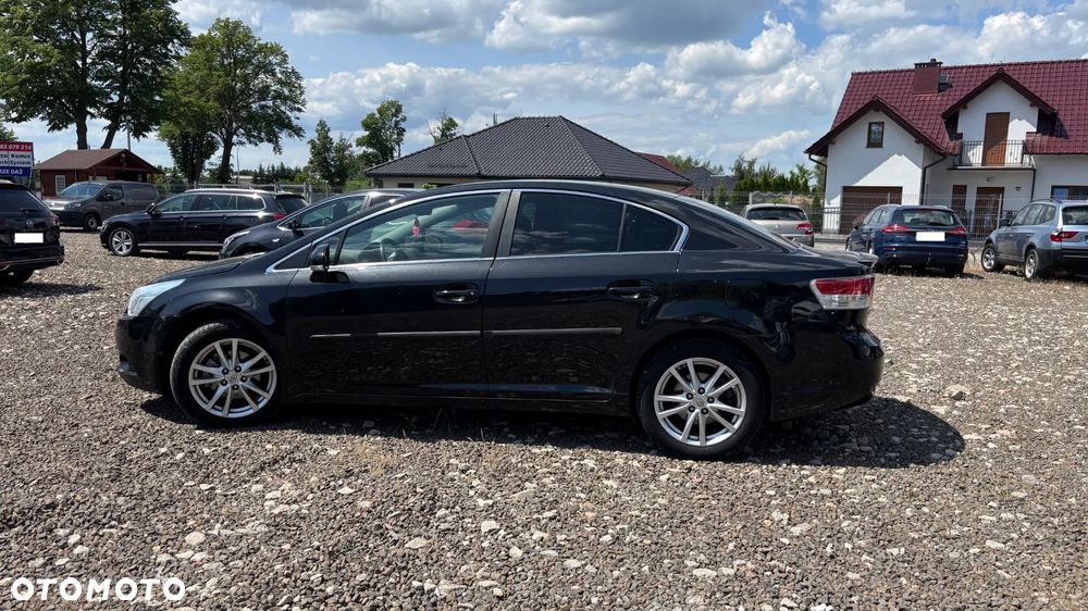 Toyota Avensis 2.0 D-4D - 10