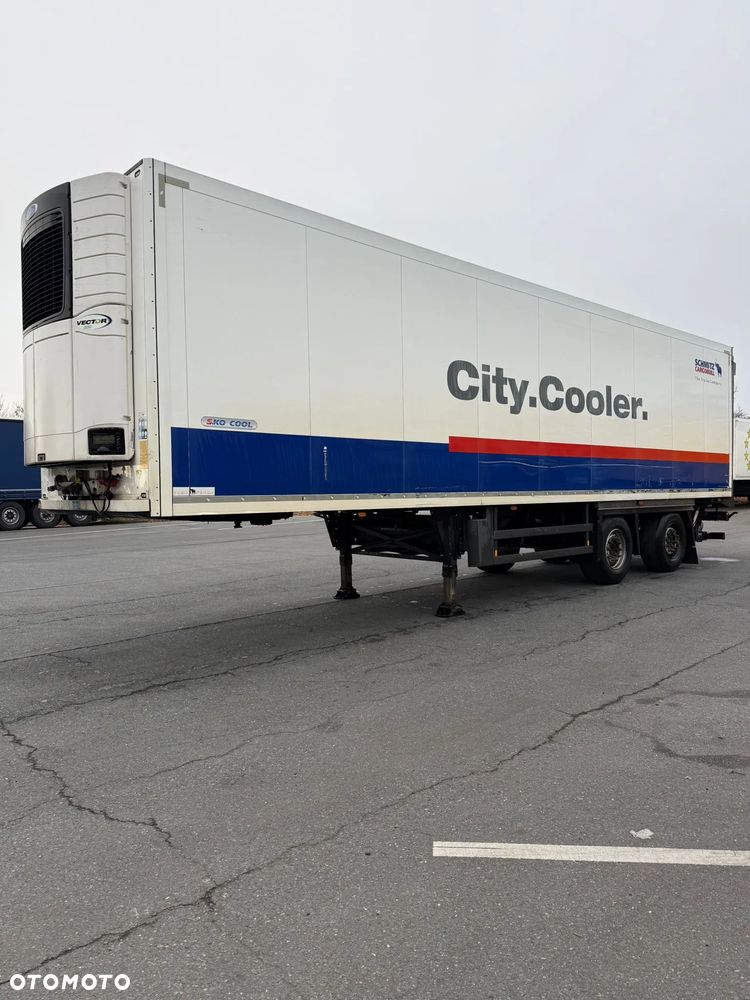 Schmitz Cargobull SKO 18 - 1