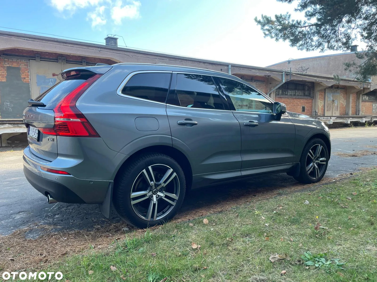 Volvo XC 60 T6 AWD Momentum - 4