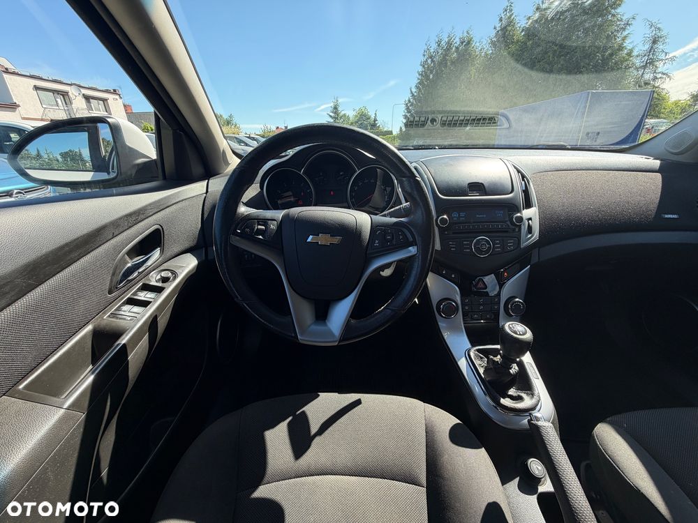 Chevrolet Cruze 1.6 LT - 9