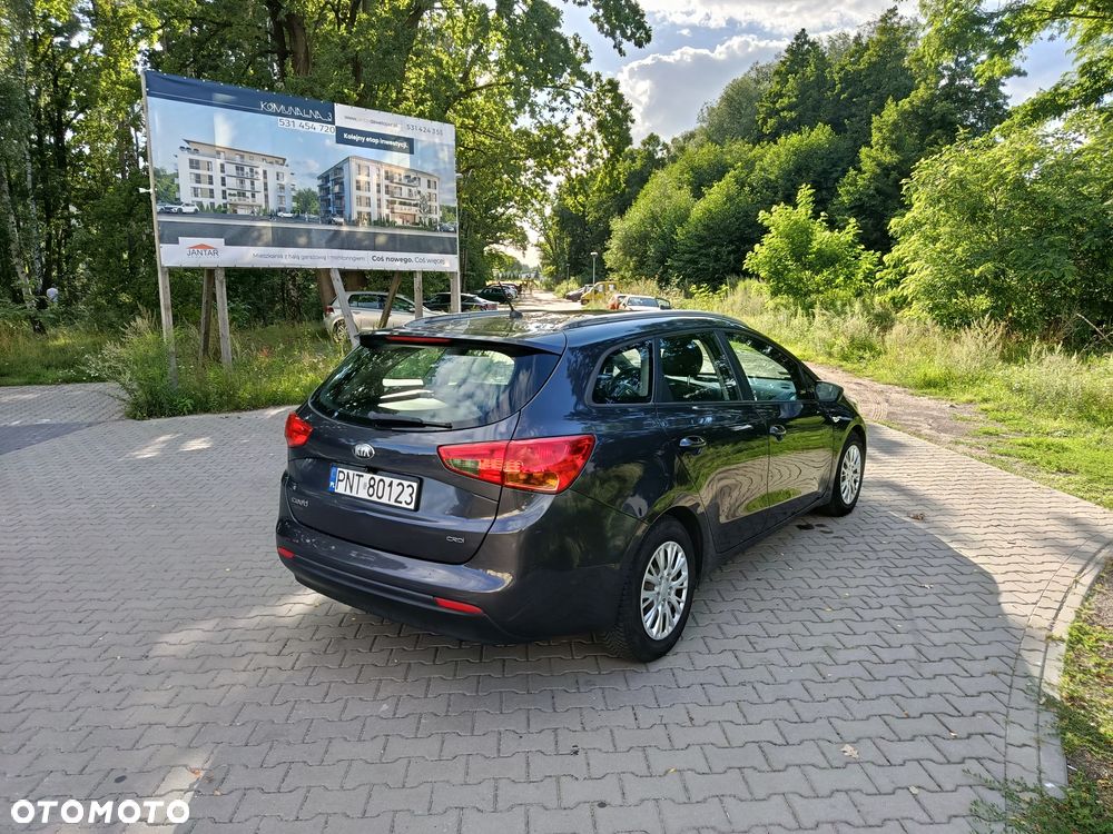 Kia Ceed - 4