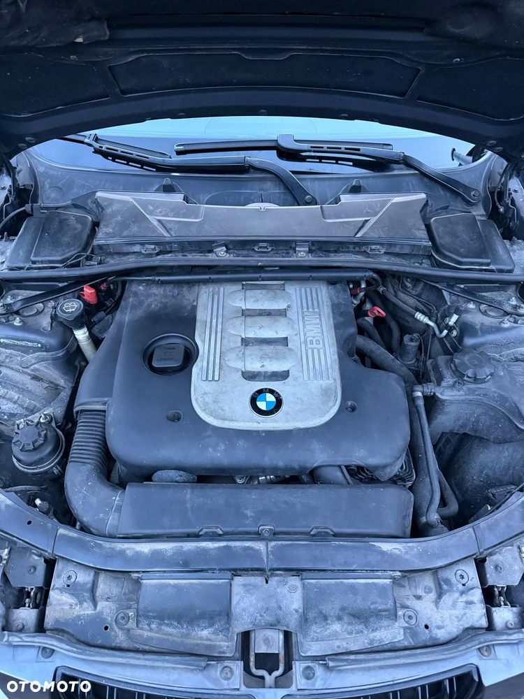 BMW Seria 3 330xd - 17