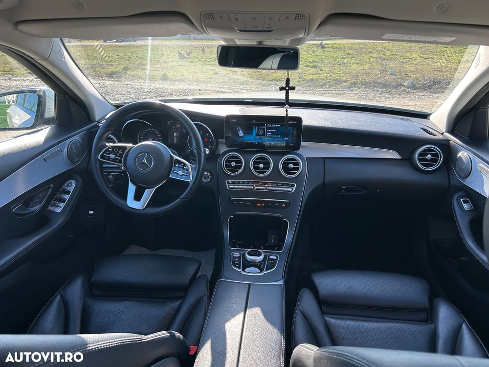 Mercedes-Benz C - 10