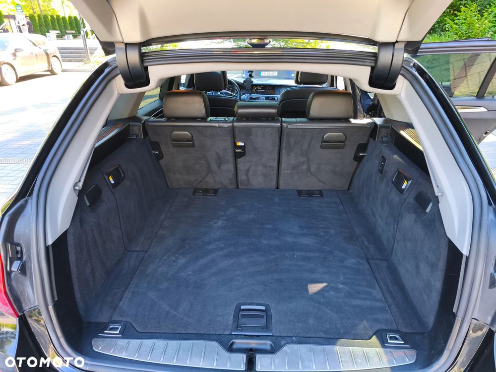 BMW Seria 5 525d - 15