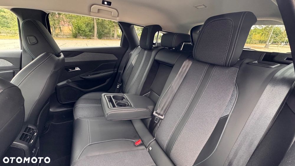 Peugeot 308 BlueHDi 130 EAT8 Allure - 26