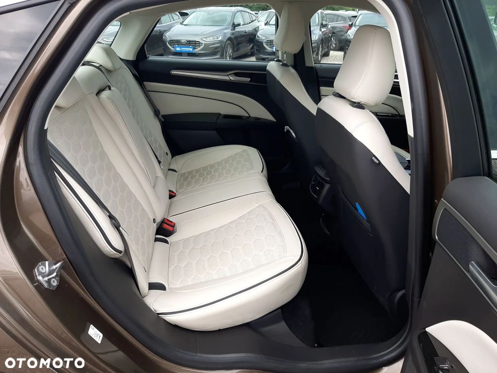 Ford Mondeo 2.0 Hybrid Vignale - 19