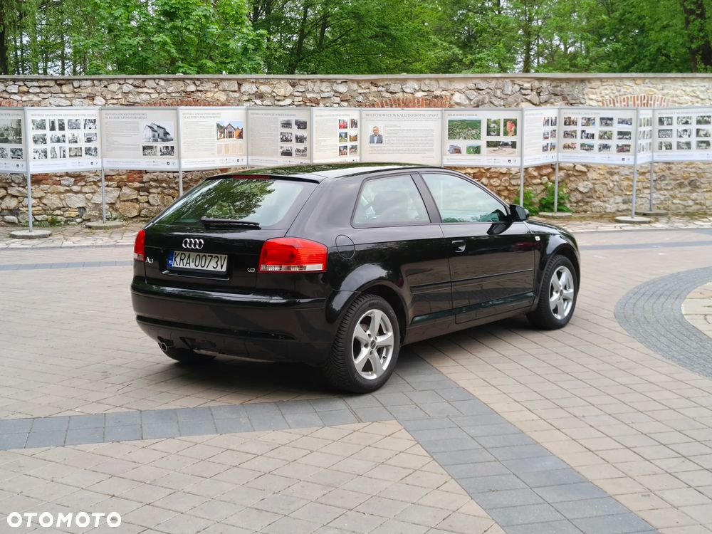 Audi A3 3-drzwiowe 1.6 FSI Ambiente - 15