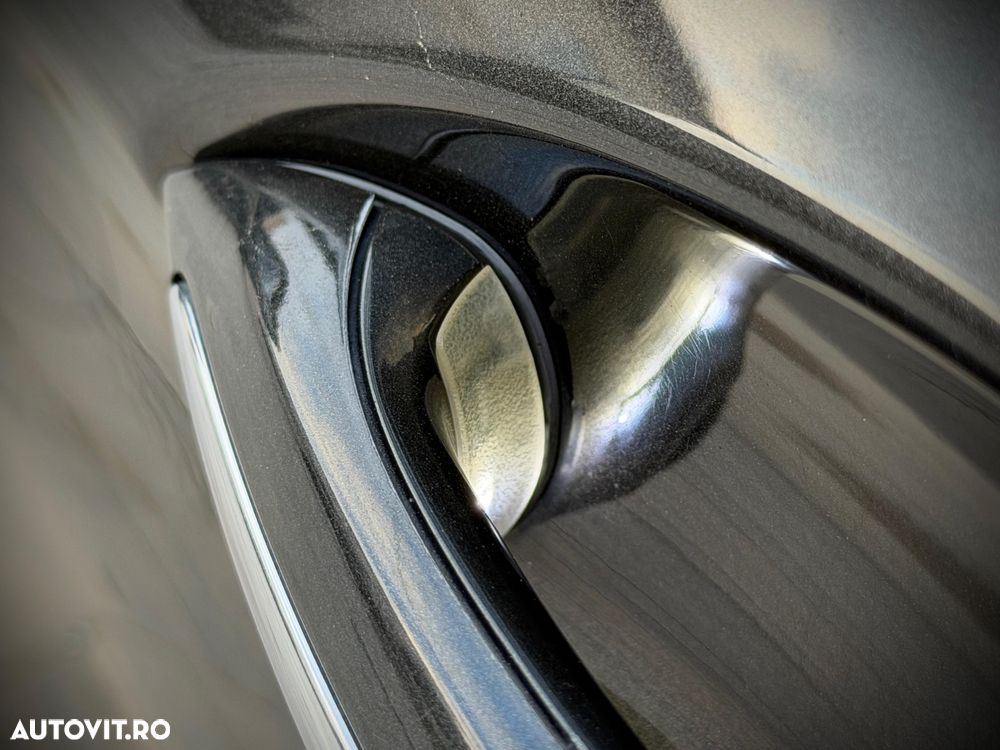 BMW Seria 5 520d Aut. Luxury Line - 31