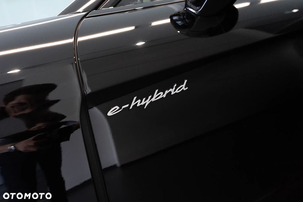 Porsche Panamera 4 E-Hybrid PHEV - 34