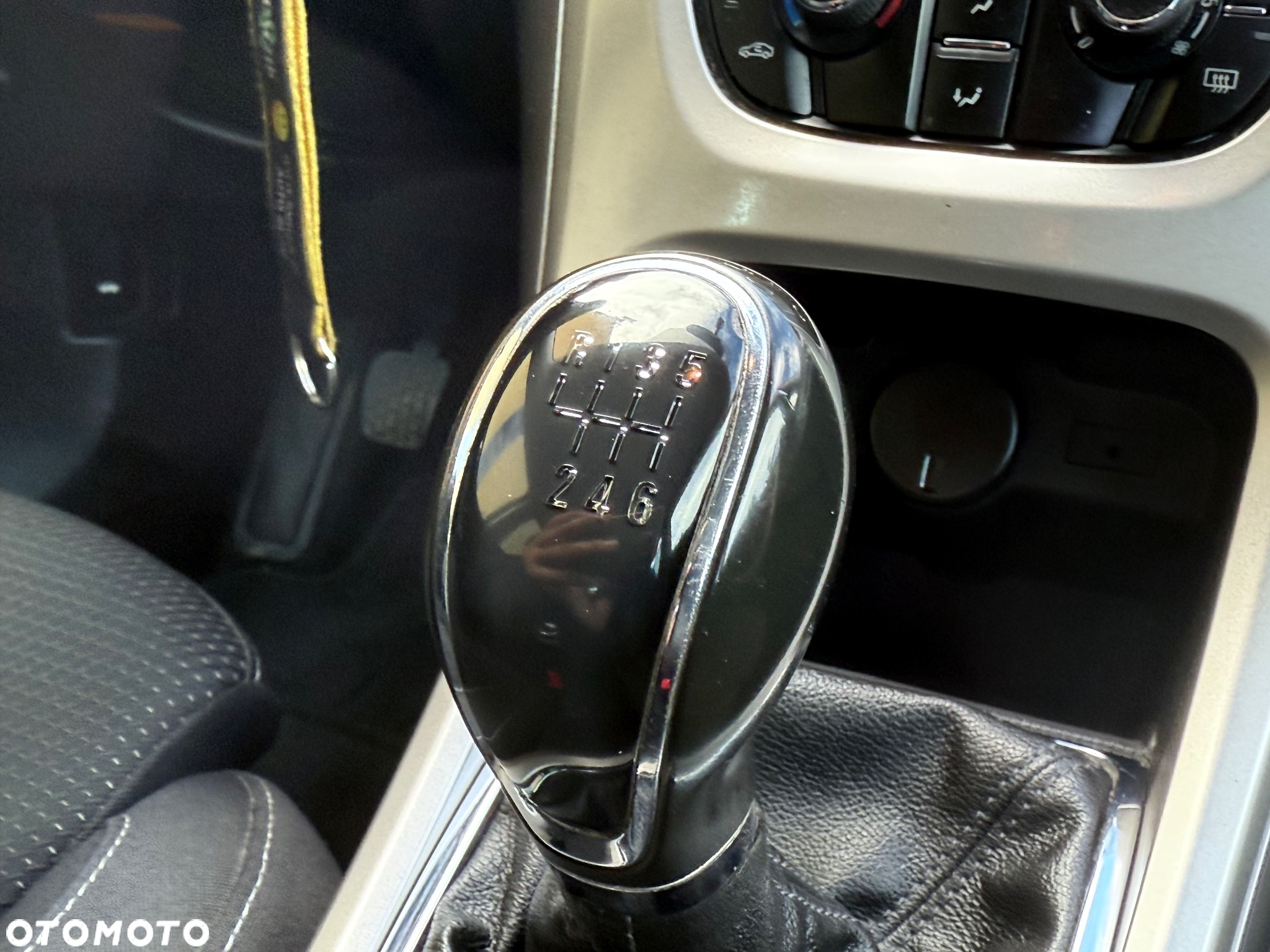 Opel Astra IV 1.4 T Sport - 9