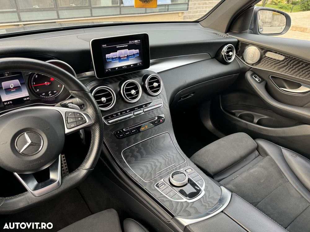 Mercedes-Benz GLC 220 d 4MATIC 9G-TRONIC AMG Line Plus - 23