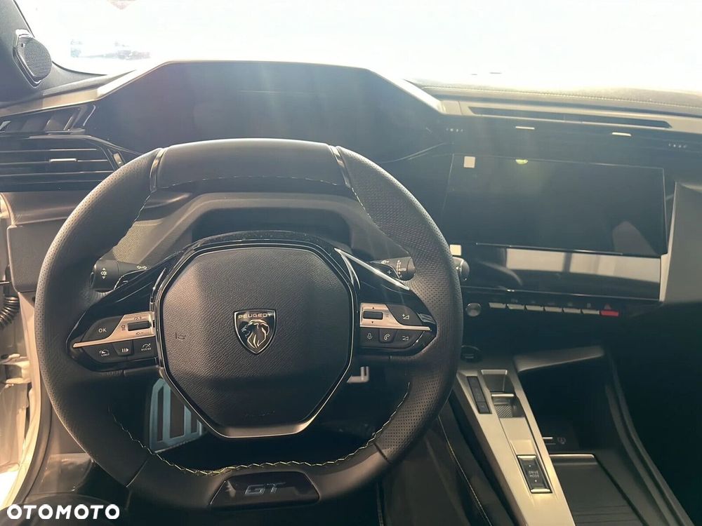 Peugeot 308 1.2 mHEV GT Exclusive S&S e-DCS6 - 12
