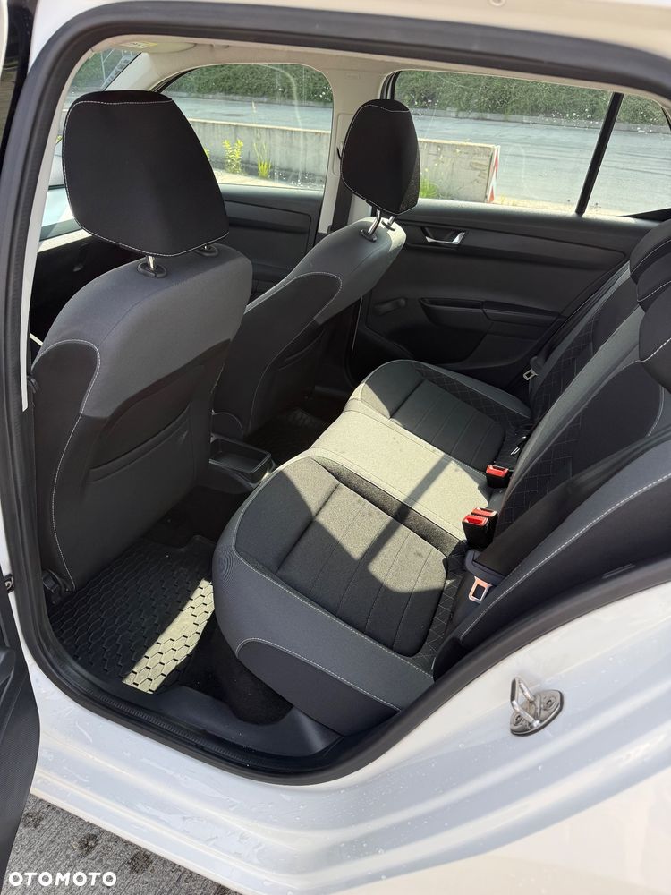 Skoda Fabia 1.0 Ambition - 8