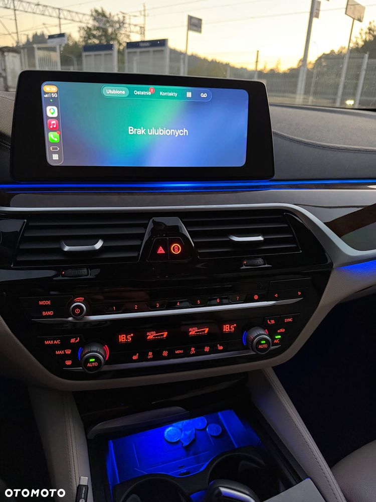 BMW Seria 5 540i Sport Line - 16