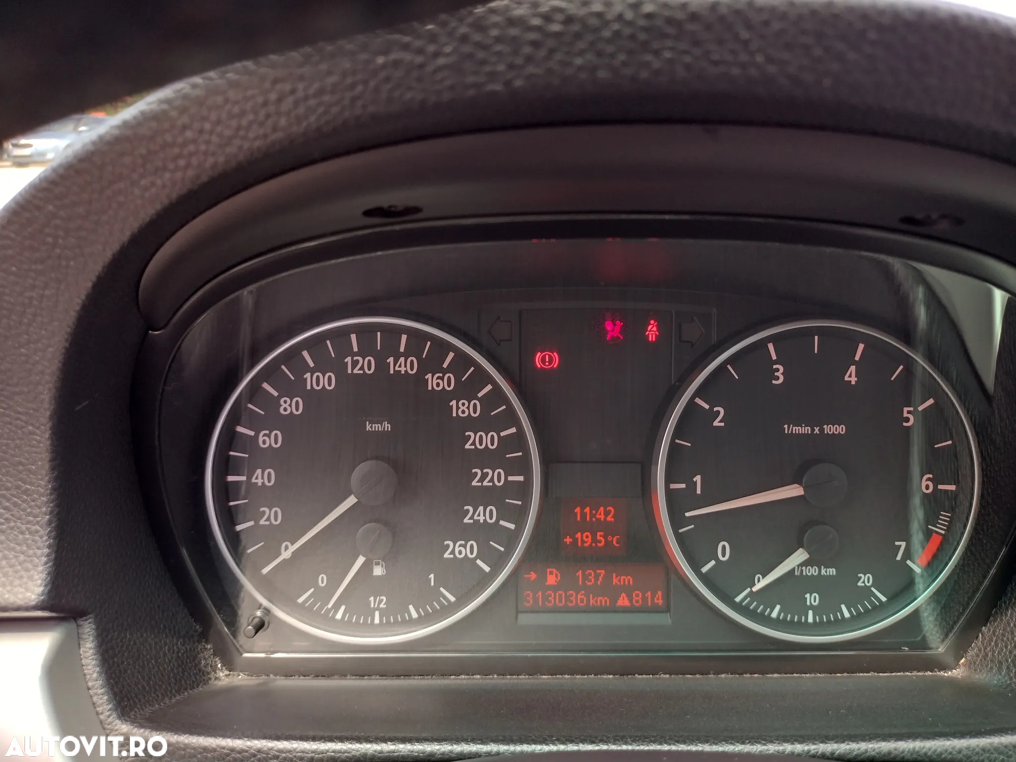 BMW Seria 3 320i - 9
