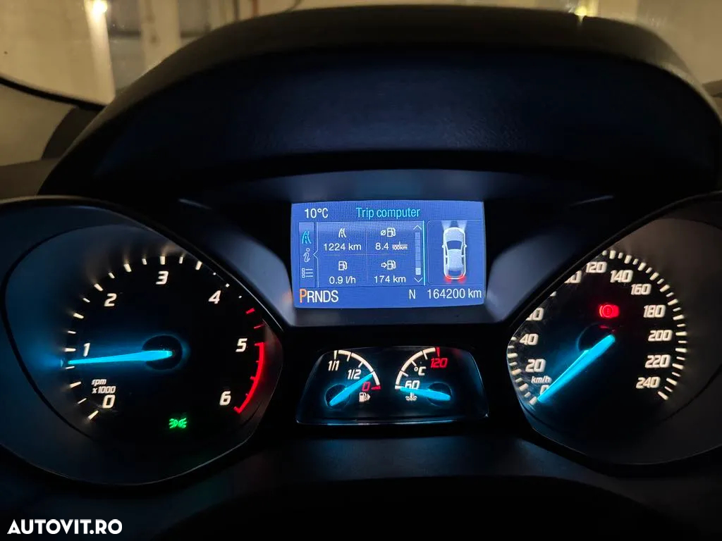 Ford Kuga 2.0 TDCi 4WD Powershift Titanium - 9