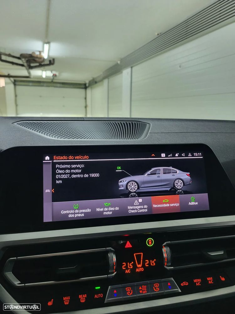 BMW 318 d Luxury Line - 32