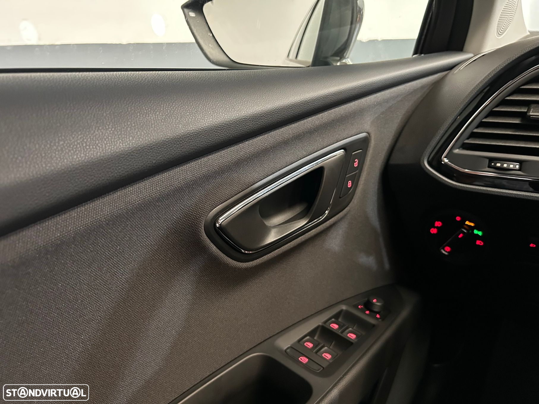 SEAT Leon 1.6 TDI Style S/S - 32