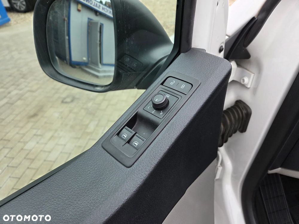 Volkswagen Transporter L2H1 - 11