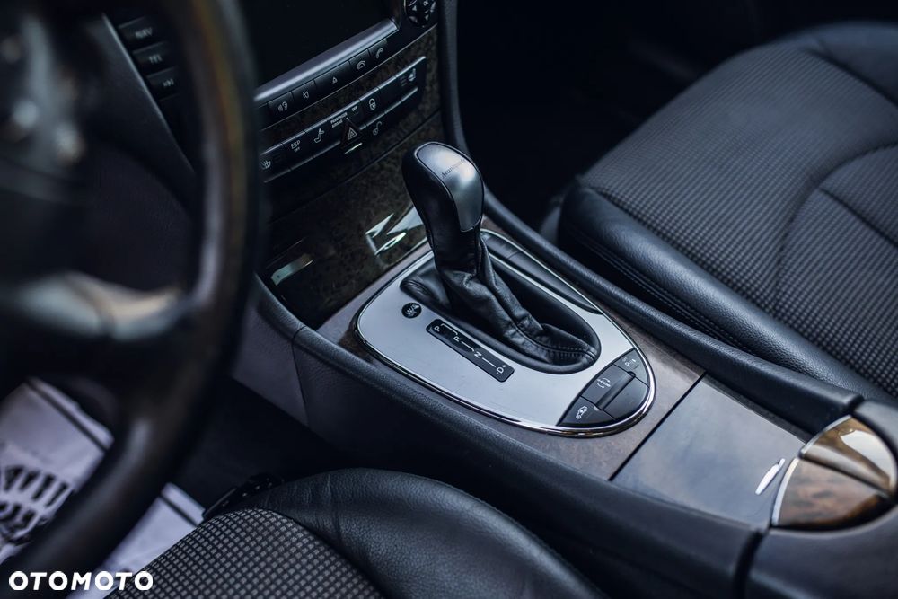 Mercedes-Benz Klasa E 500 Avantgarde - 21