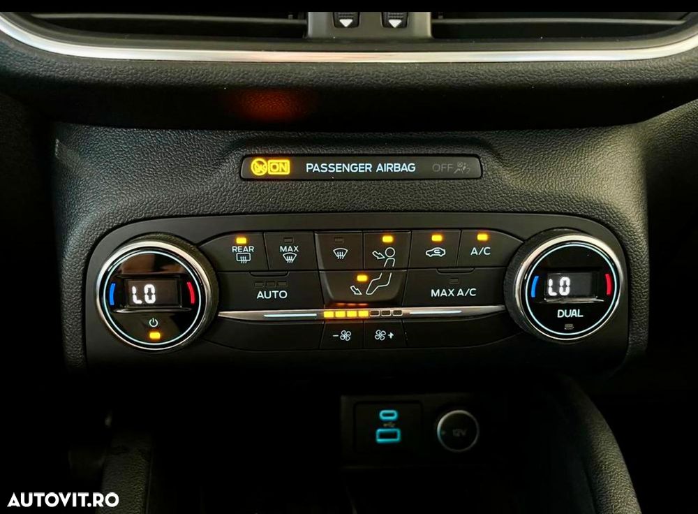 Ford Kuga 2.0 EcoBlue mHEV FWD Titanium - 18