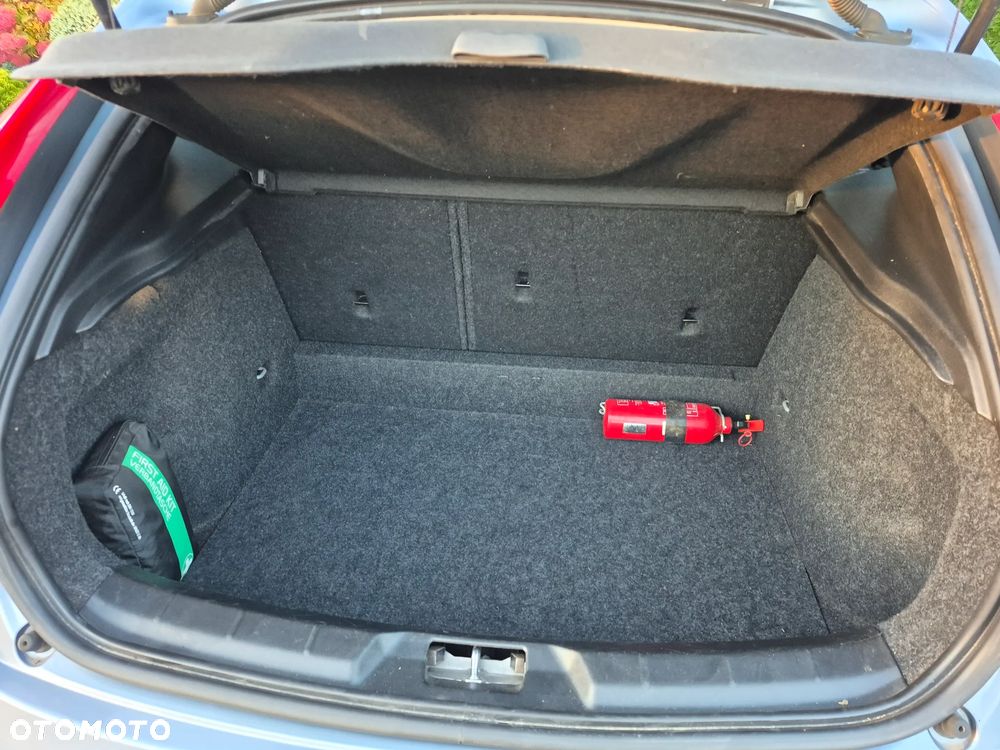 Volvo V40 - 13