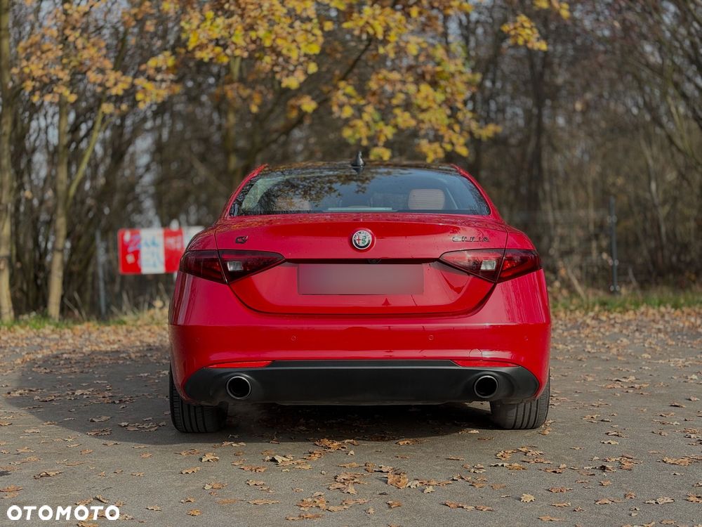 Alfa Romeo Giulia 2.0 Turbo 16V AT8-Q4 Ti - 6