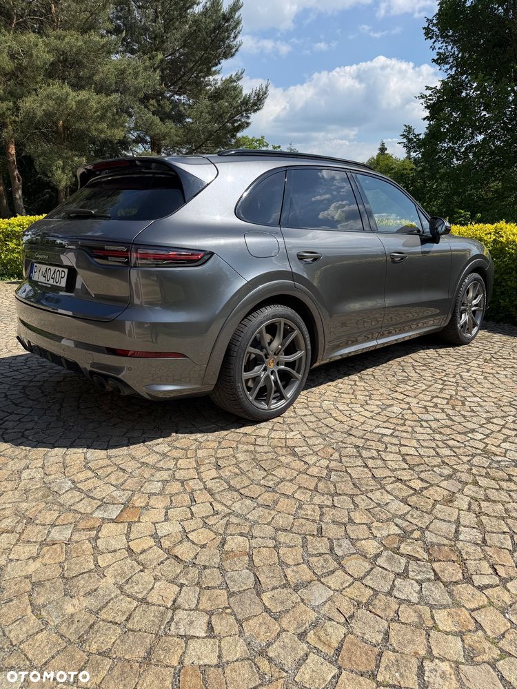 Porsche Cayenne - 14