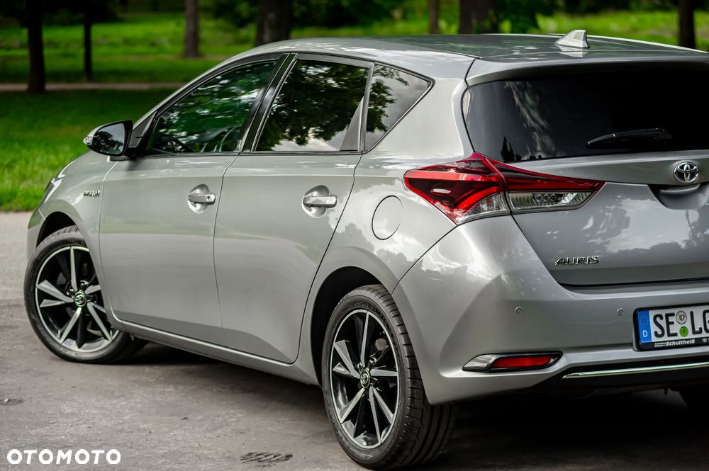Toyota Auris Hybrid 135 Premium - 35