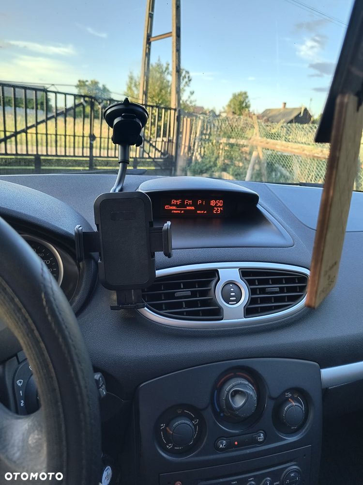Renault Clio - 11