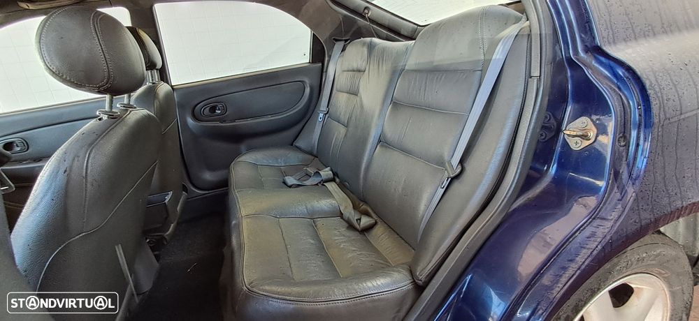 Kia Shuma 1.5 LS + - 11